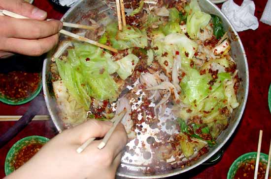 홍좋사모 회원들이 즐겨먹는 신당동 홍어찜, 소스와 홍어찜 맛이 끝내줍니다. 